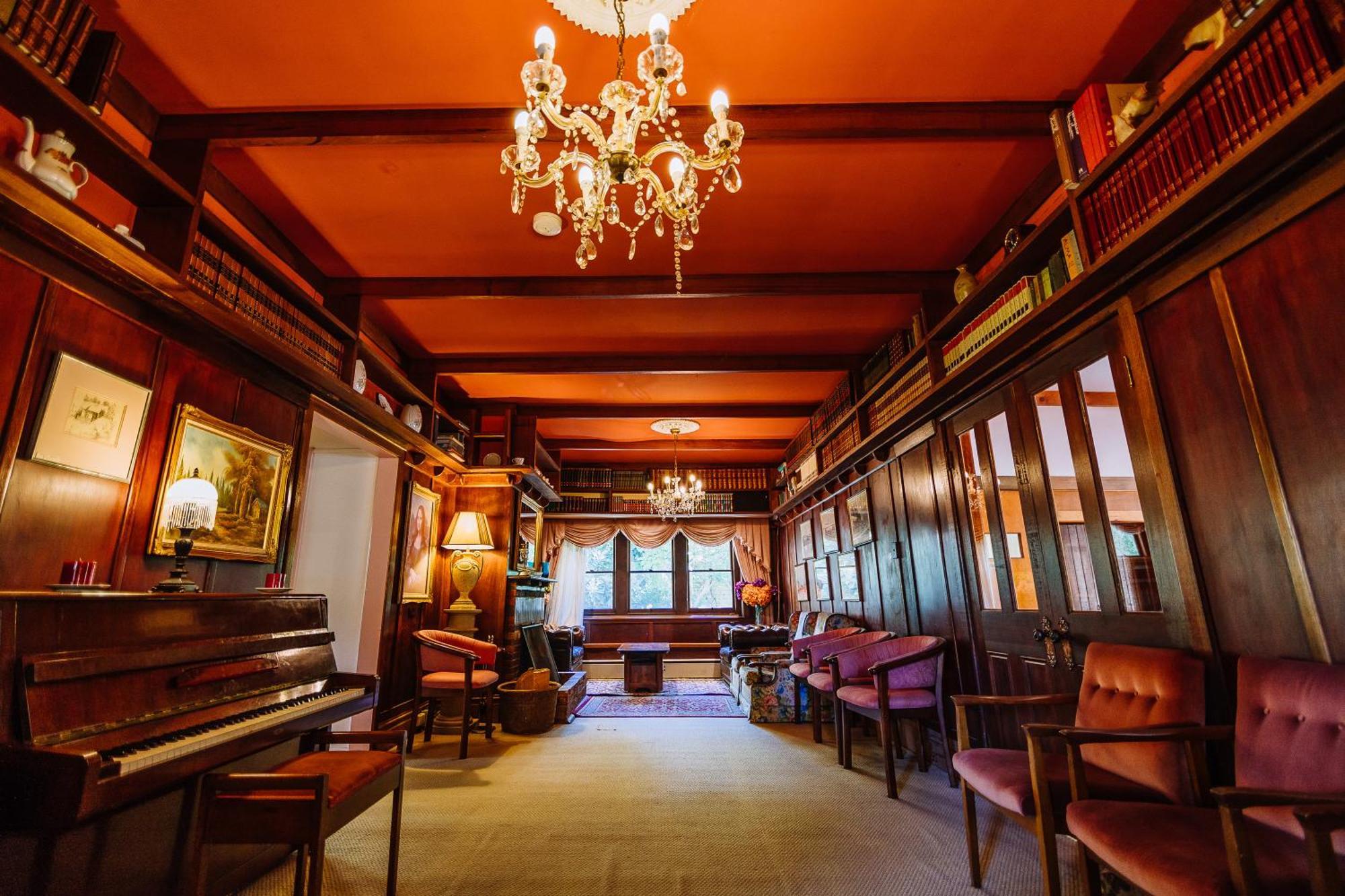 Warburton Lodge Eksteriør billede